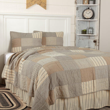 Sawyer Mill Charcoal California King Quilt Set; 1-Quilt 130Wx115L w/2 Shams 21x37 VHC Brands - The Fox Decor